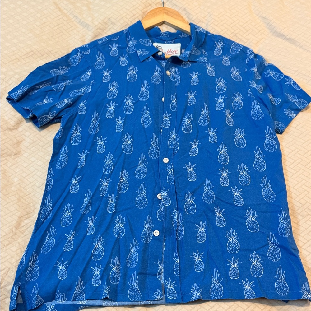 Chubbies The Friday Shirt Blue & White Pineapple Print - Small